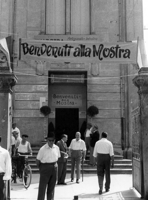 Via De Amicis mostra agricola anni50